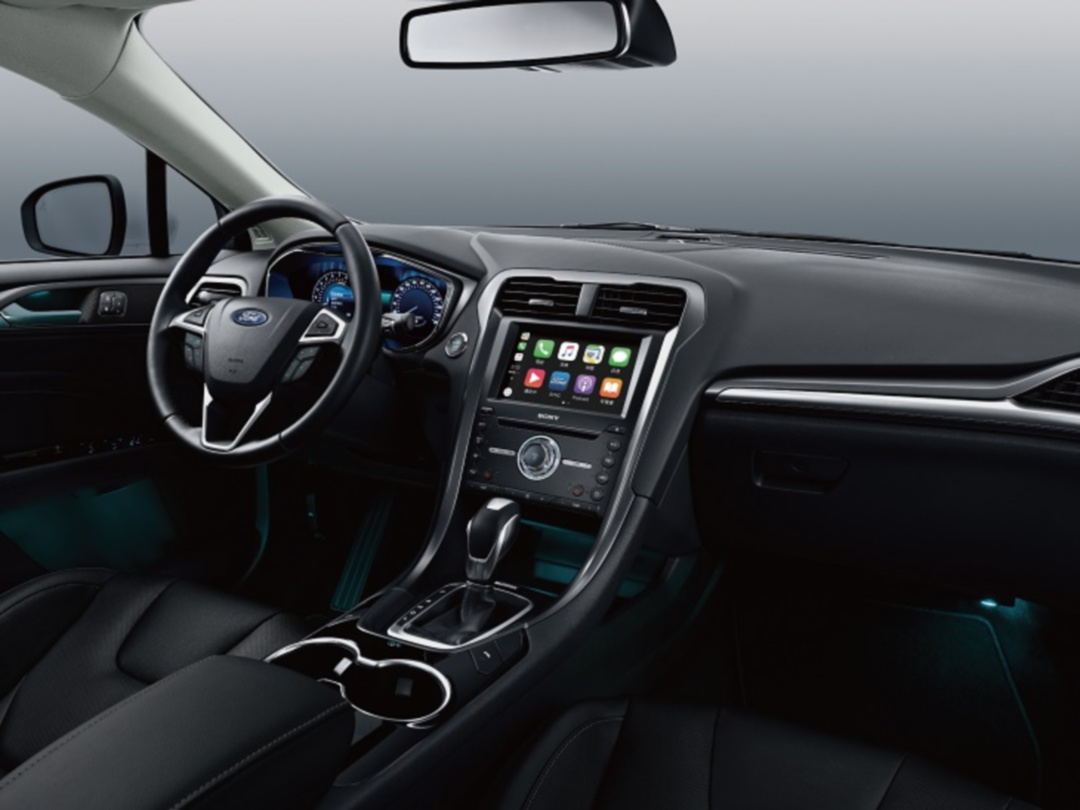 SMALL_【圖二】搭載SYNC3娛樂通訊整合系統的8吋LCD彩色觸控螢幕支援Apple CarPlay 與Android Auto